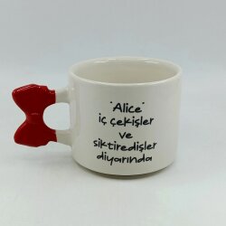 ALİCE İÇ ÇEKİŞLER DİYARINDA-KURDELE KUPA - KIRMIZI SAP - 