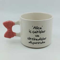 ALİCE İÇ ÇEKİŞLER DİYARINDA-KURDELE KUPA - PEMBE SAP - 