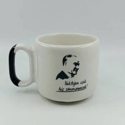 ATATÜRK YAKTIĞIN IŞIK - ARYA ÇAY FİNCANI - SİYAH SAP - 1