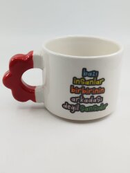 BAZI İNSANLAR BİRBİRİNİN-PAPATYA KUPA - KIRMIZI SAP - 