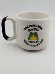 BENİ MUTLU EDEN ŞEYLERİN YARISI YA GÜNAH-ARYA ÇAY FİNCANI - SİYAH SAP - 