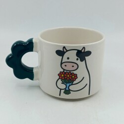 ÇİÇEK TUTAN İNEK-PAPATYA KUPA - YEŞİL SAP - 