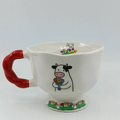 ÇİÇEK TUTAN İNEK-SET-BALERİN KUPA - KIRMIZI SAP - 1