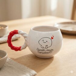 GÜZELİN MİYİM GERÇEKTEN?-BALONCUK KUPA - KIRMIZI SAP - 