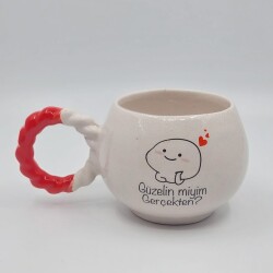 GÜZELİN MİYİM GERÇEKTEN?-BALONCUK KUPA - KIRMIZI SAP - 