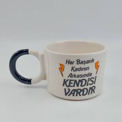 HER BAŞARILI KADININ ARKASINDA - DÜĞÜM KUPA - SİYAH SAP - 1