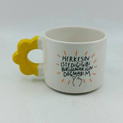 HERKESİN İSTEDİĞİ GİBİ BİRİ OLMAK-PAPATYA KUPA - SARI SAP - 1