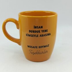 İNSAN DURDUK YERE KİMSEYLE-OVAL KUPA - SARI SAP SARI GÖVDE SARI İÇ - 