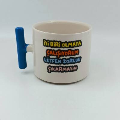 İYİ BİRİ OLMAYA ÇALIŞIYORUM - T KUPA - AÇIK MAVİ SAP - 1