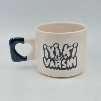 İYİ Kİ VARSIN XOXO-KALP KUPA - SİYAH SAP - 1