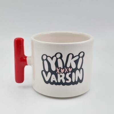 İYİ Kİ VARSIN XOXO-T KUPA - KIRMIZI SAP - 1