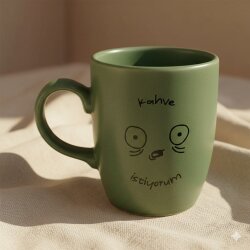 KAHVE İSTİYORUM-OVAL KUPA - YEŞİL SAP YEŞİL GÖVDE YEŞİL İÇ - 