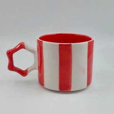 KIRMIZI BEYAZ ÇİZGİLER 3D-YILDIZ KUPA - 3D - 1
