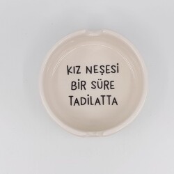 KIZ NEŞESİ BİR SÜRE TADİLATTA-YUVARLAK KÜÇÜK KÜLLÜK - TRANSPARAN - 