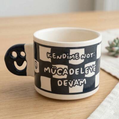 MÜCADELEYE DEVAM-SMİLE KUPA - SİYAH SAP - 1