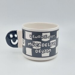 MÜCADELEYE DEVAM-SMİLE KUPA - SİYAH SAP - 