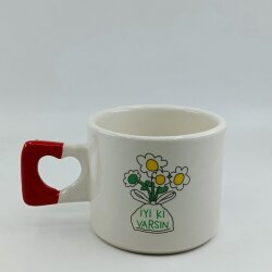 PAPATYA BUKET İYİ Kİ VARSIN-KALP KUPA - KIRMIZI SAP - 