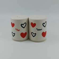 SİYAH KALP KIRMIZI KALP -SİLİNDİR SERAMİK TUZLUK & BİBERLİK - SİLİNDİR SERAMİK TUZLUK & BİBERLİK - 