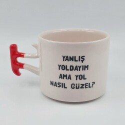 YANLIŞ YOLDAYIM - Pİ KUPA - KIRMIZI SAP - 1